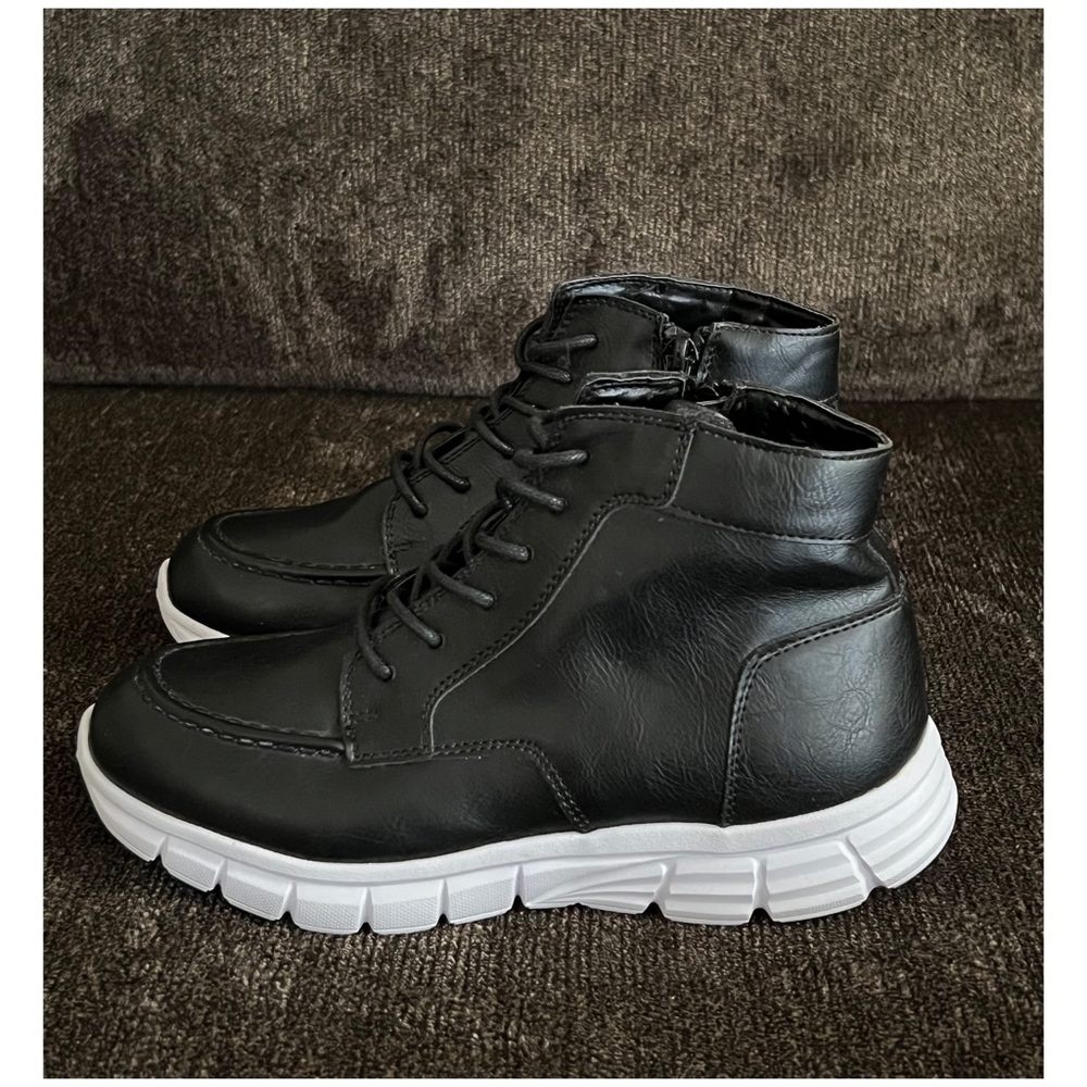 Kidpik Boy Black Boots/Shoes Size 2
